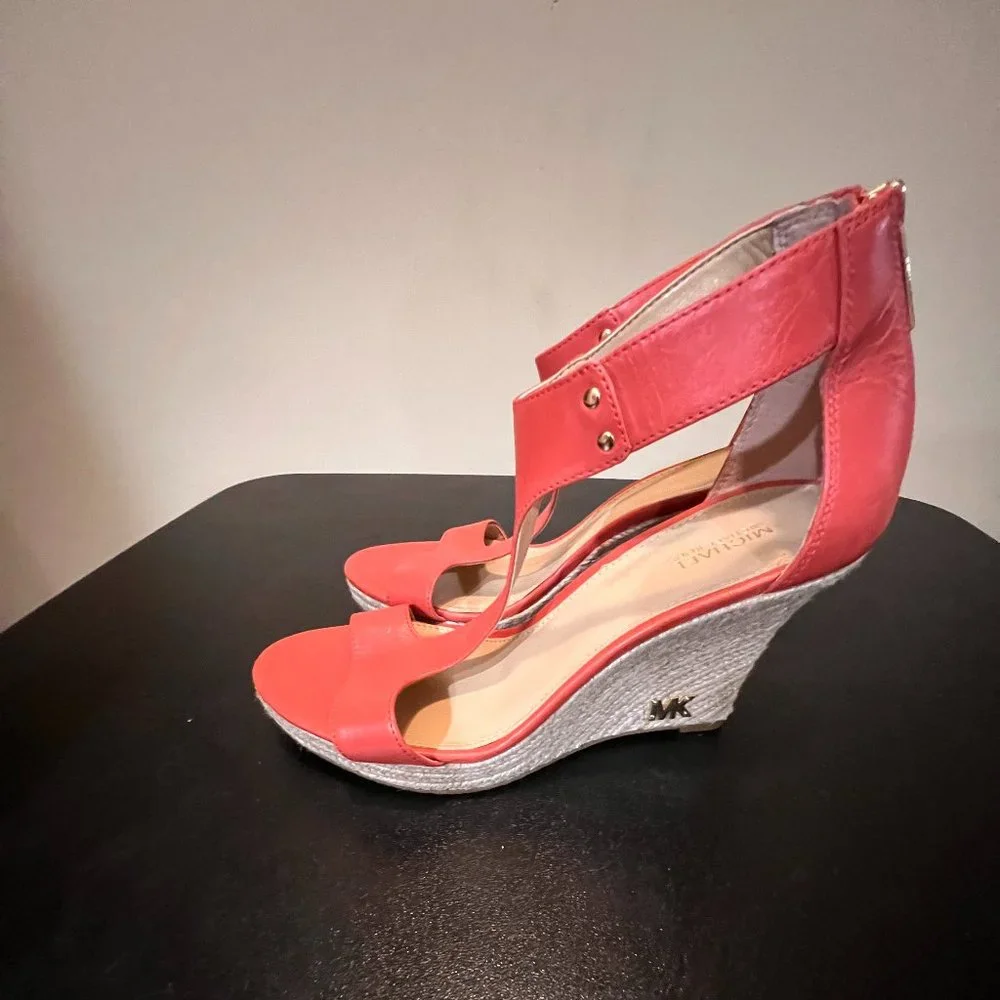 Michael Kors size 7.5 coral wedge espadrilles NWOT